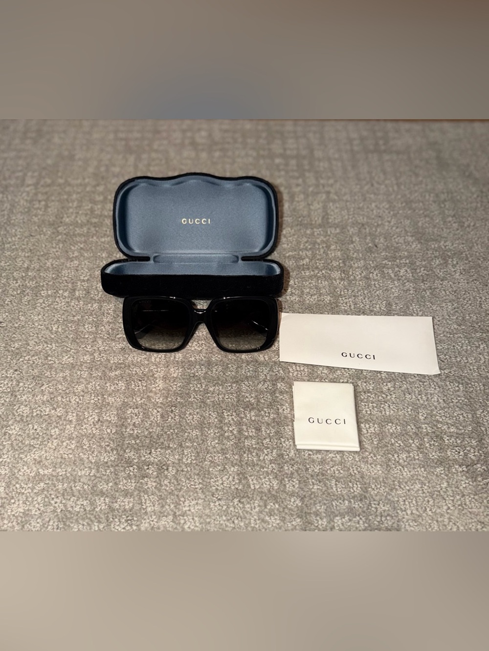 Like New Black Gucci Oversized Sunglasses Size 145mm - Picture 9 of 10